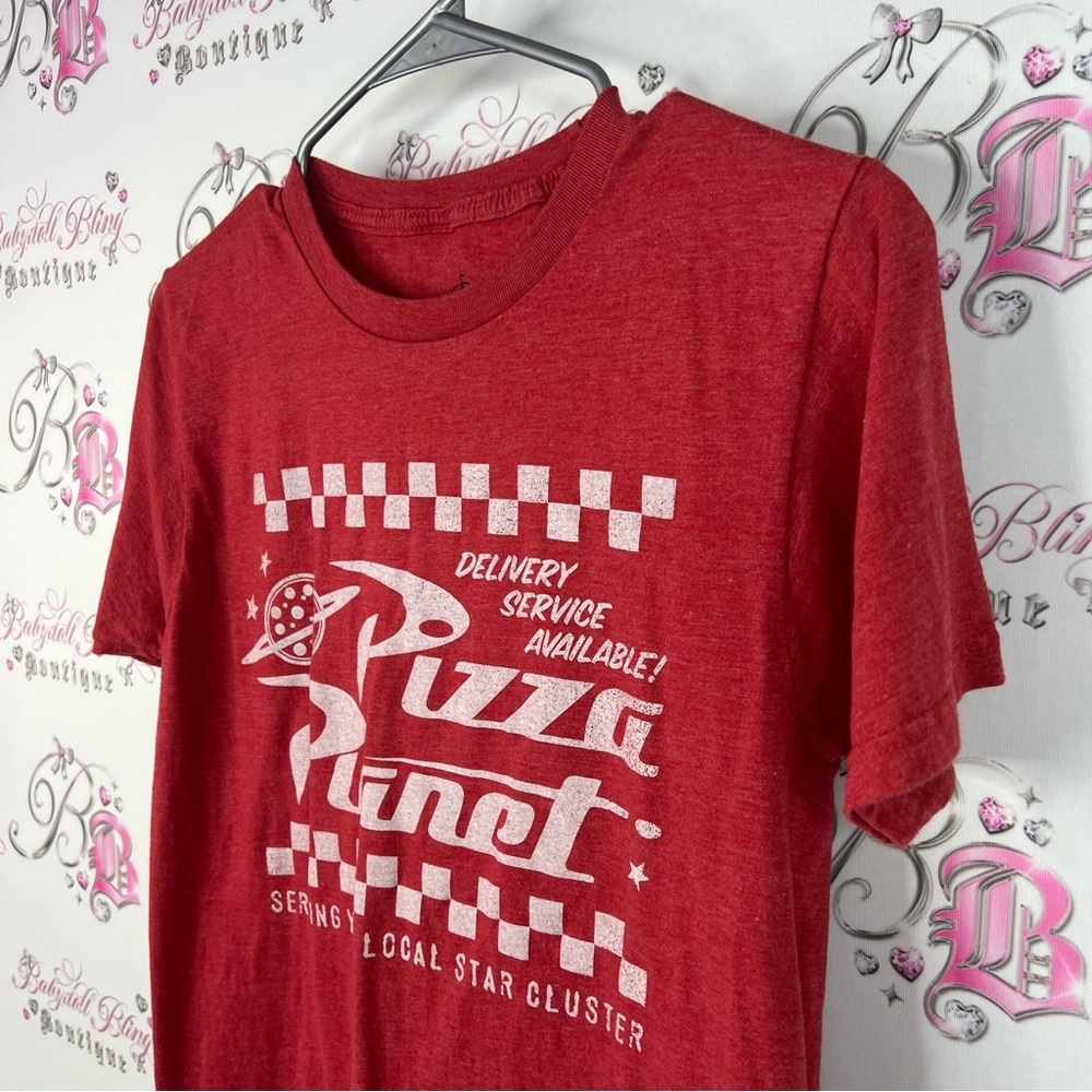 Disney Pizza Planet top shirt logo Toy Story Red T-Shirt graphic tee - Picture 3 of 6